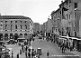1931-Padova-Piazza Cavour addobbata a festa per l'arrivo del Duca D'Aosta. (Adriano Danieli)